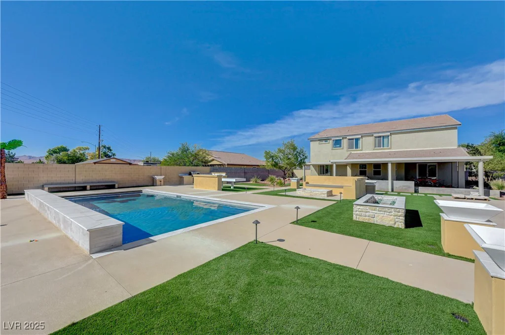 3728 River Heights, Logandale, NV 89021