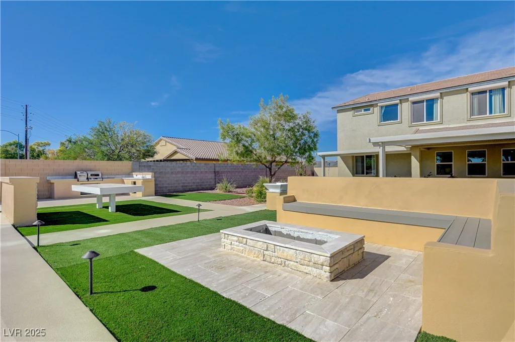 3728 River Heights, Logandale, NV 89021