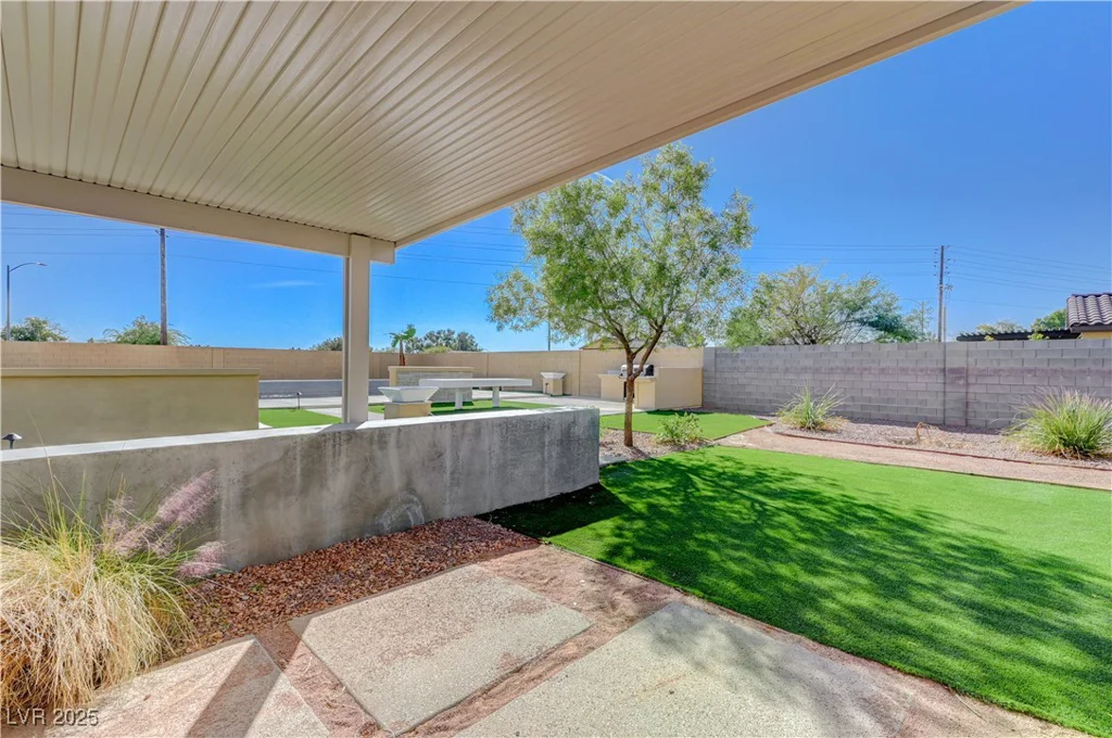 3728 River Heights, Logandale, NV 89021