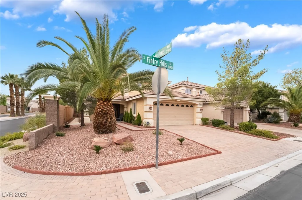 10931 Fintry Hills, Las Vegas, NV 89141