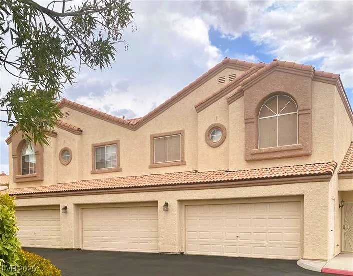 8301 Boseck, Las Vegas, NV 89145