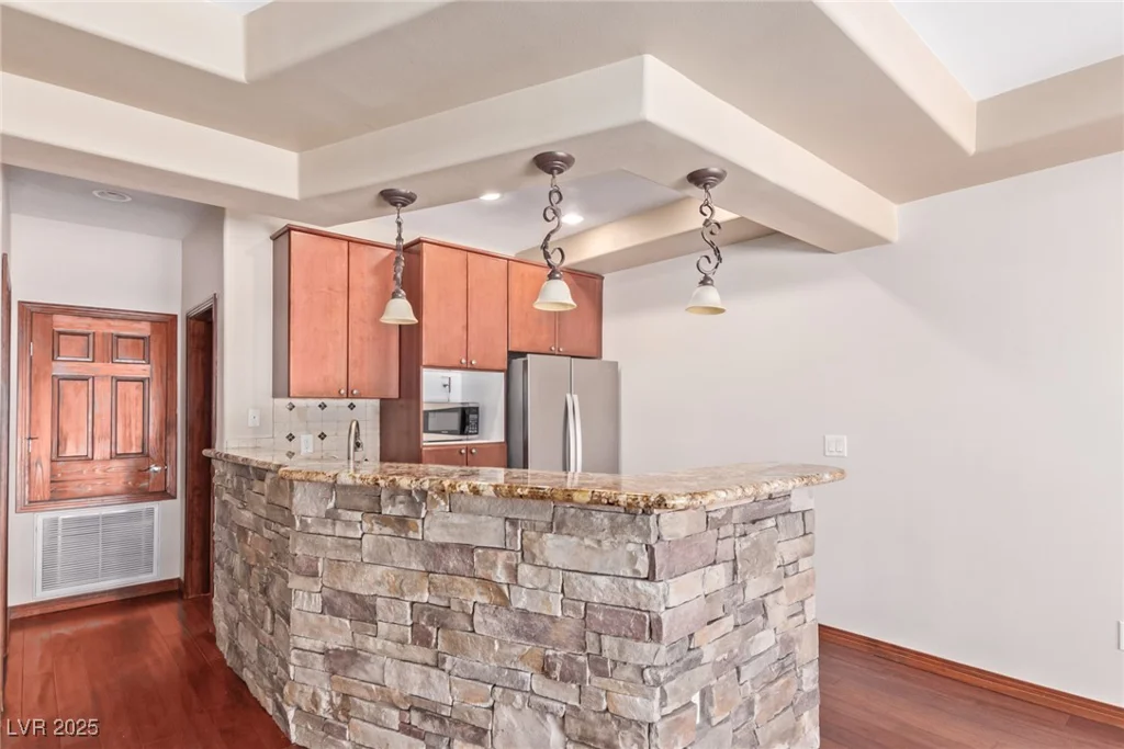 1008 Trophy Hills, Las Vegas, NV 89134