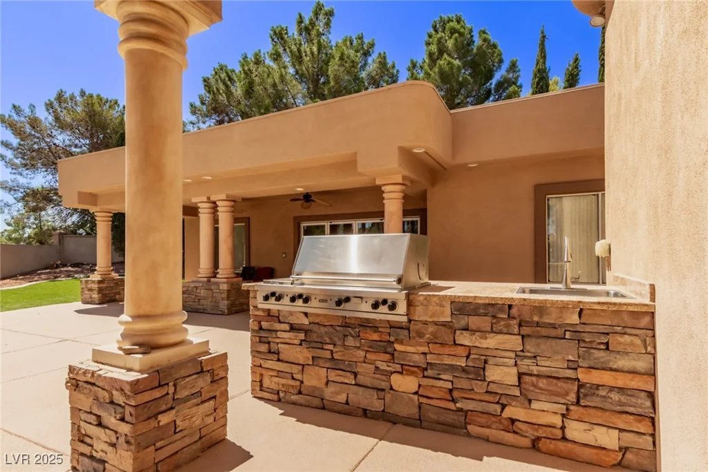 1008 Trophy Hills, Las Vegas, NV 89134