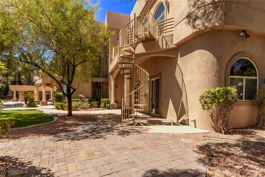 1008 Trophy Hills, Las Vegas, NV 89134