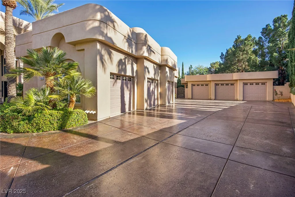1008 Trophy Hills, Las Vegas, NV 89134