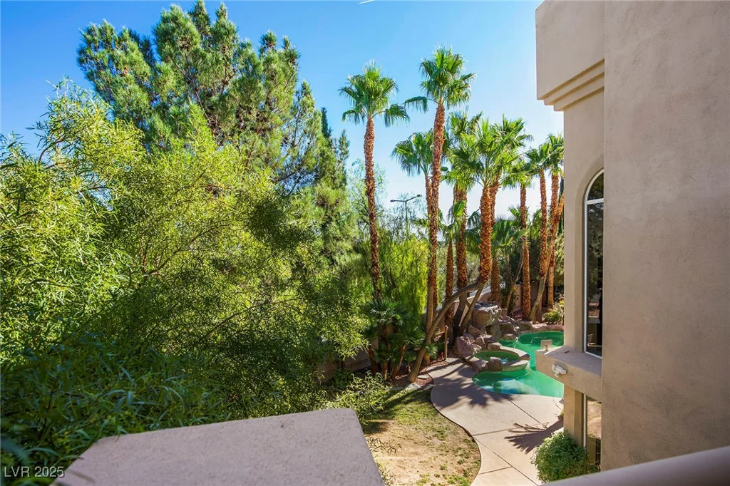 1008 Trophy Hills, Las Vegas, NV 89134