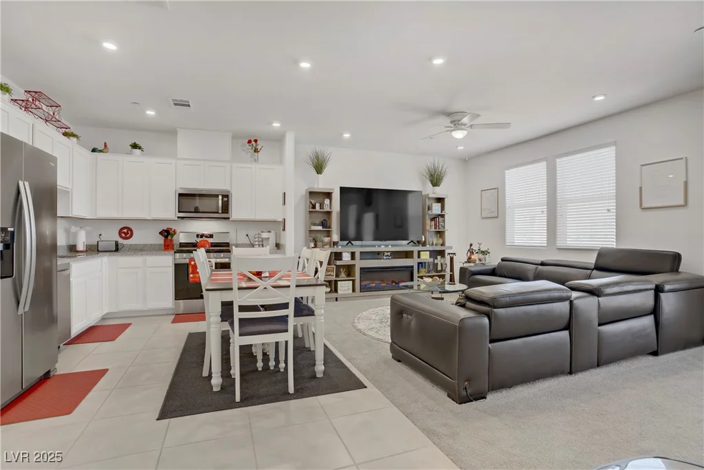 664 Foam Flower, Henderson, NV 89015
