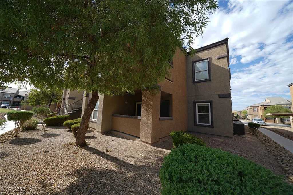 6650 Warm Springs, Las Vegas, NV 89118