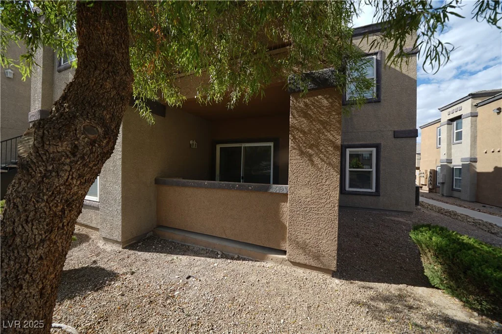 6650 Warm Springs, Las Vegas, NV 89118