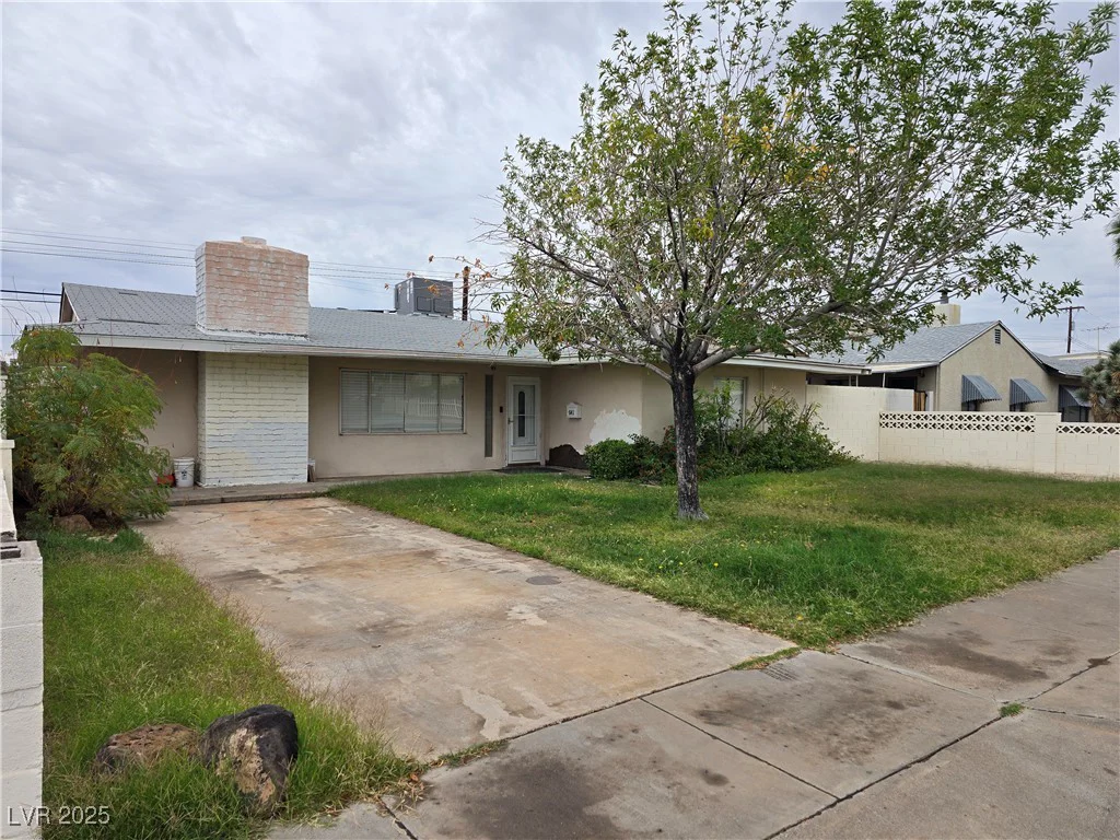 541 Burton, Henderson, NV 89015