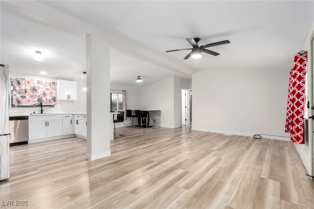 3426 Cactus Springs, Las Vegas, NV 89115
