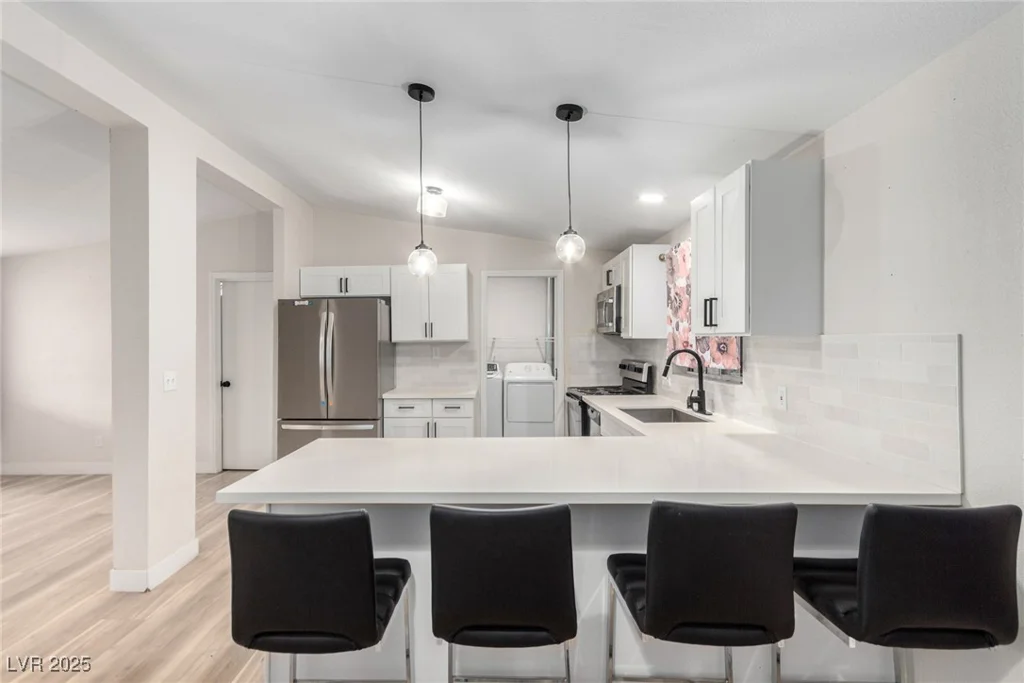 3426 Cactus Springs, Las Vegas, NV 89115