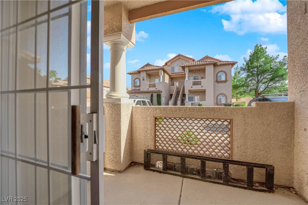 2925 Wigwam, Henderson, NV 89074