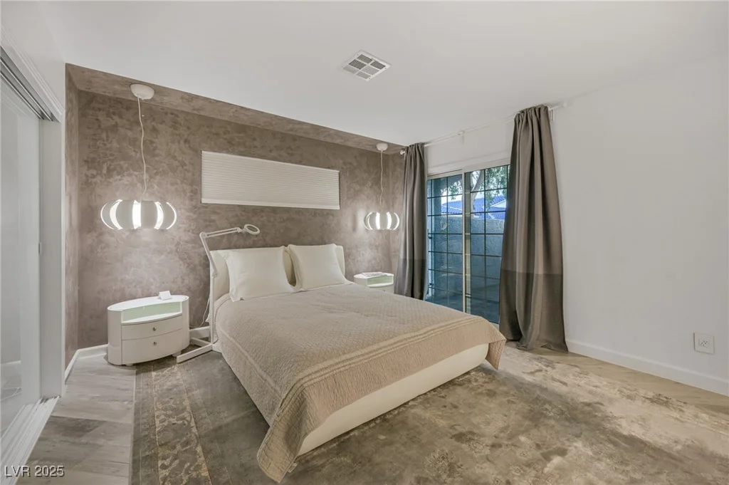 2128 Bavington, Las Vegas, NV 89108