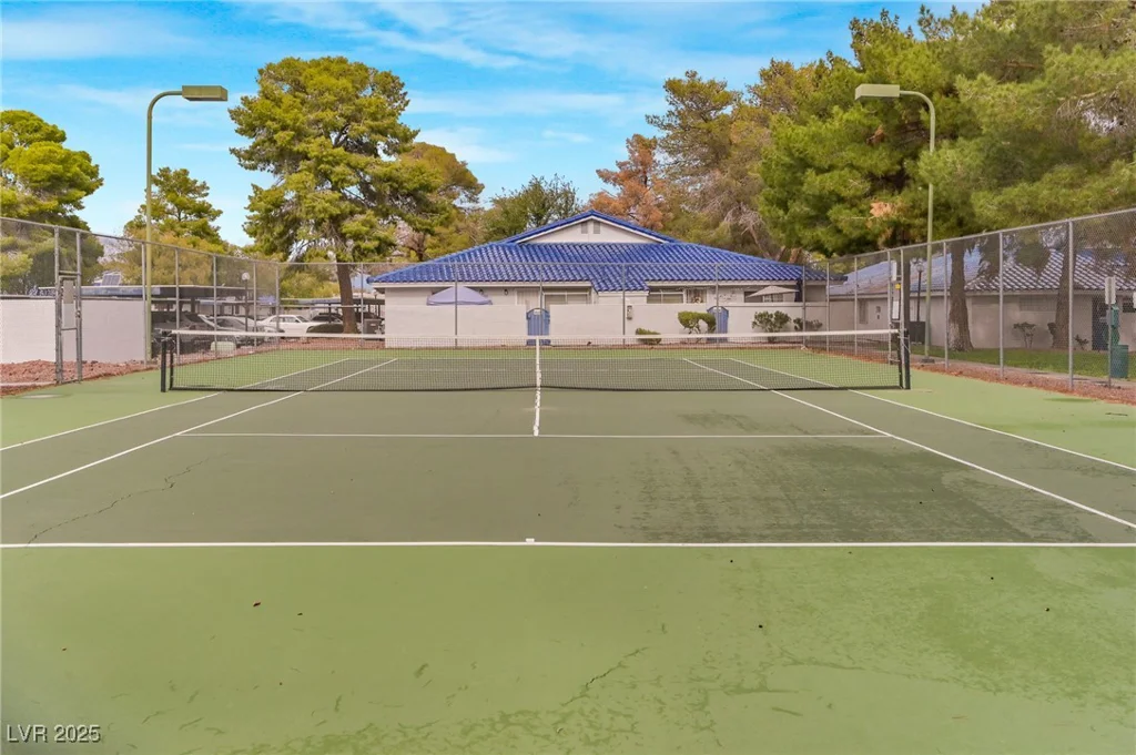 2128 Bavington, Las Vegas, NV 89108