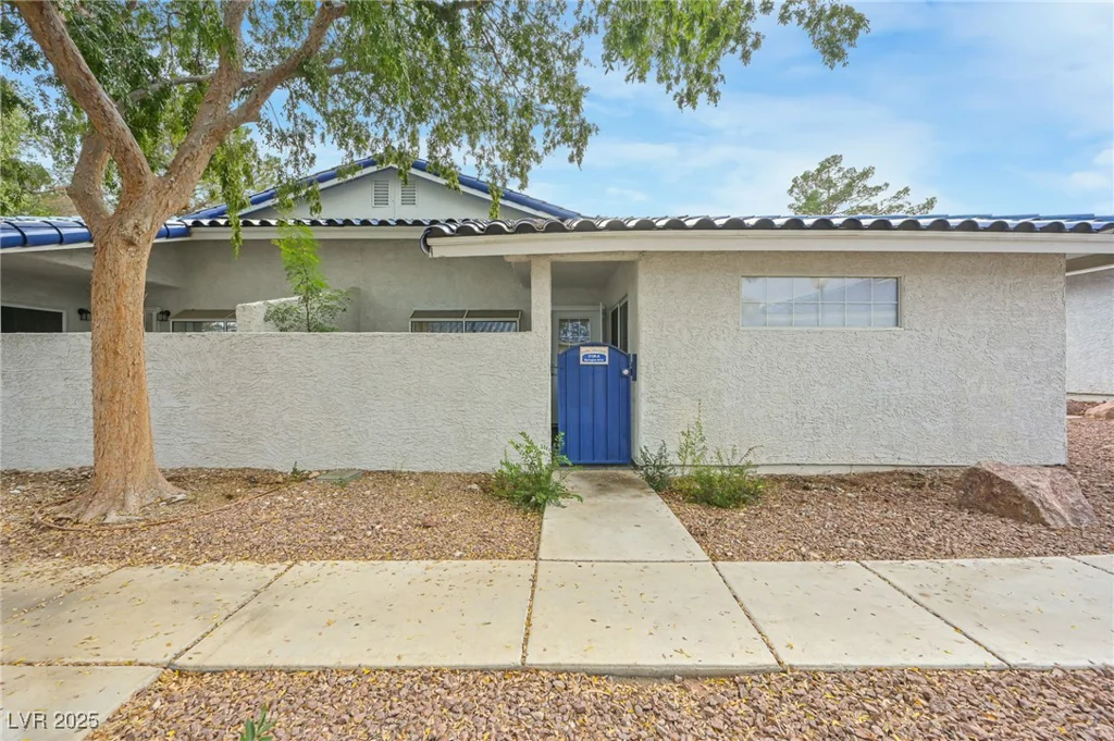 2128 Bavington, Las Vegas, NV 89108