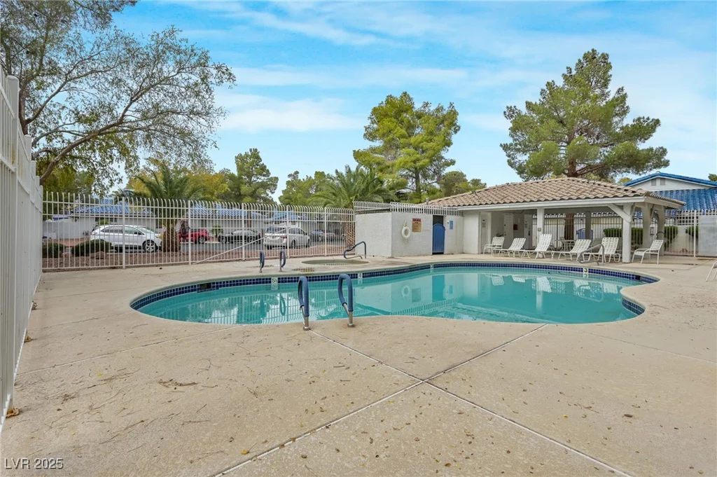 2128 Bavington, Las Vegas, NV 89108