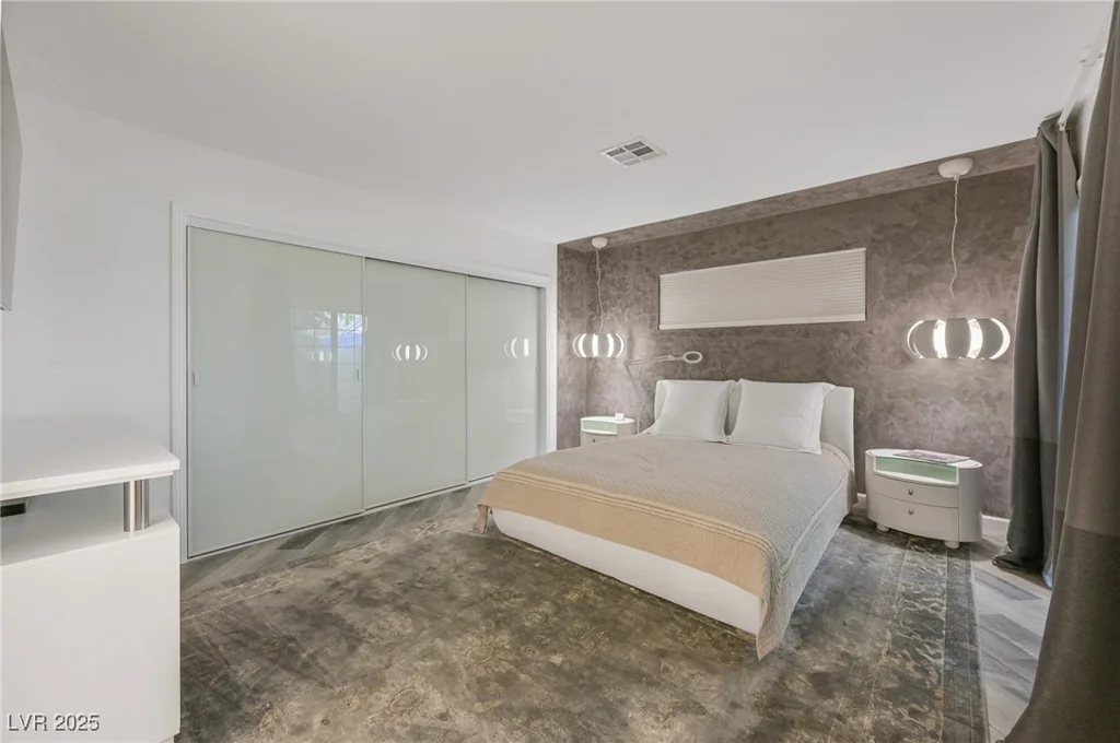 2128 Bavington, Las Vegas, NV 89108