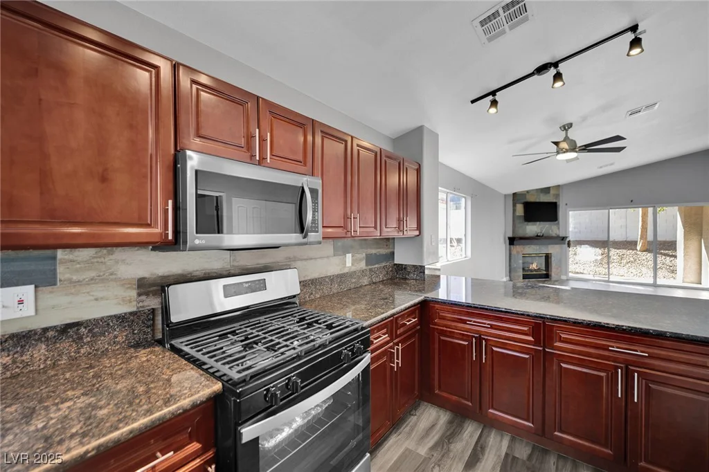 549 Yacht Harbor, Las Vegas, NV 89145