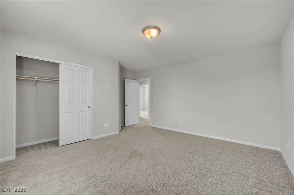 4527 Solitude Falls, North Las Vegas, NV 89084