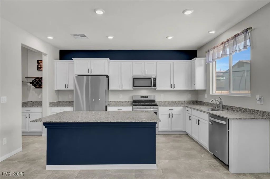 4527 Solitude Falls, North Las Vegas, NV 89084