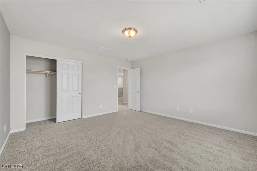 4527 Solitude Falls, North Las Vegas, NV 89084
