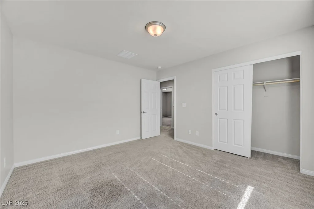 4527 Solitude Falls, North Las Vegas, NV 89084