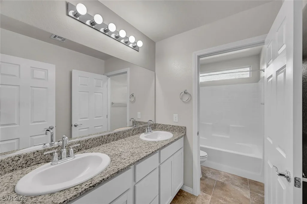 4527 Solitude Falls, North Las Vegas, NV 89084