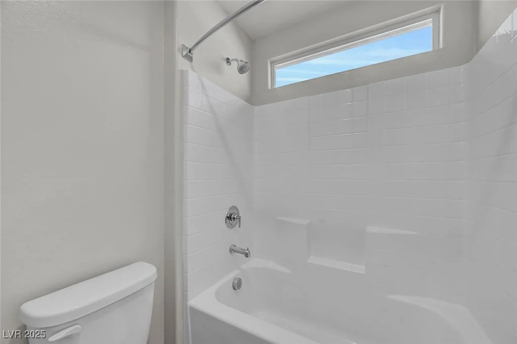 4527 Solitude Falls, North Las Vegas, NV 89084