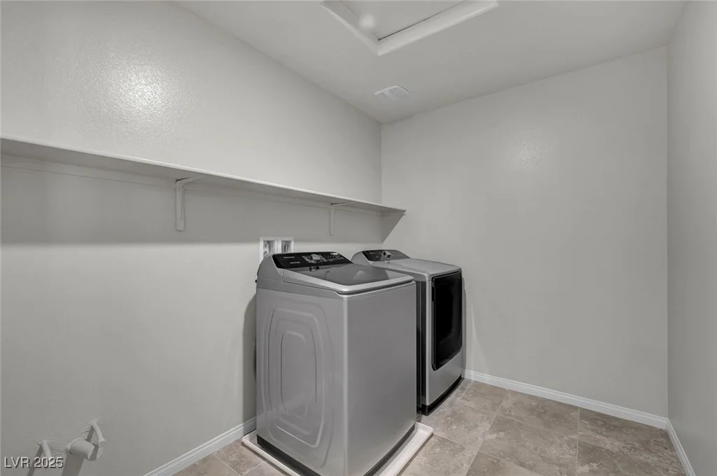 4527 Solitude Falls, North Las Vegas, NV 89084