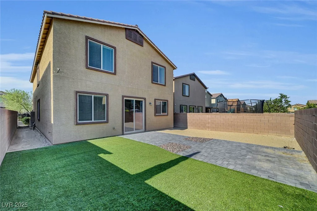4527 Solitude Falls, North Las Vegas, NV 89084