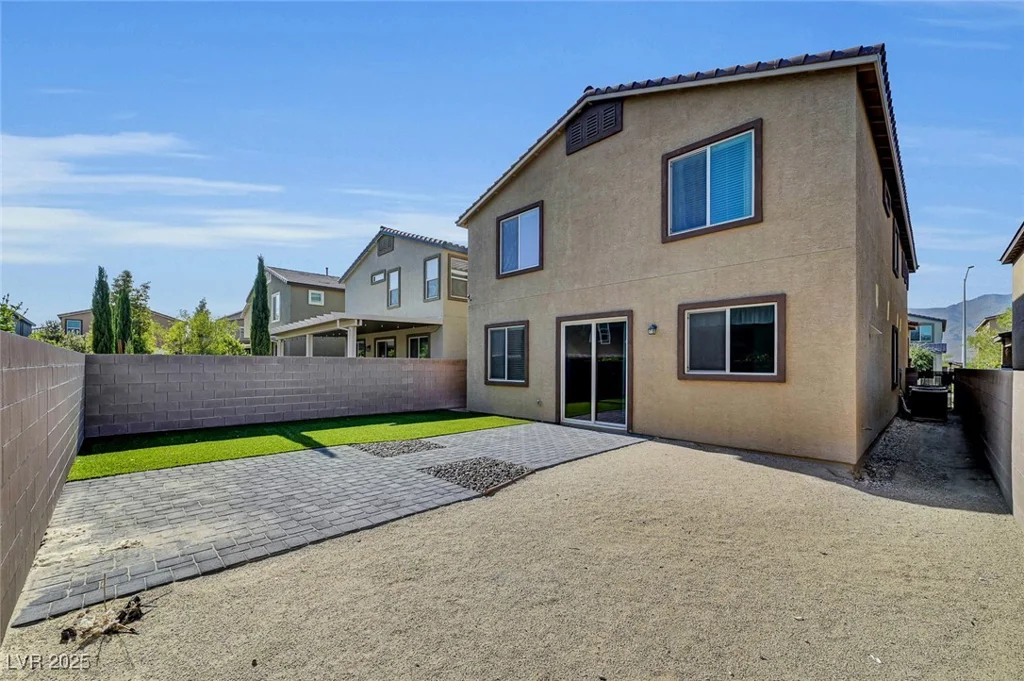 4527 Solitude Falls, North Las Vegas, NV 89084