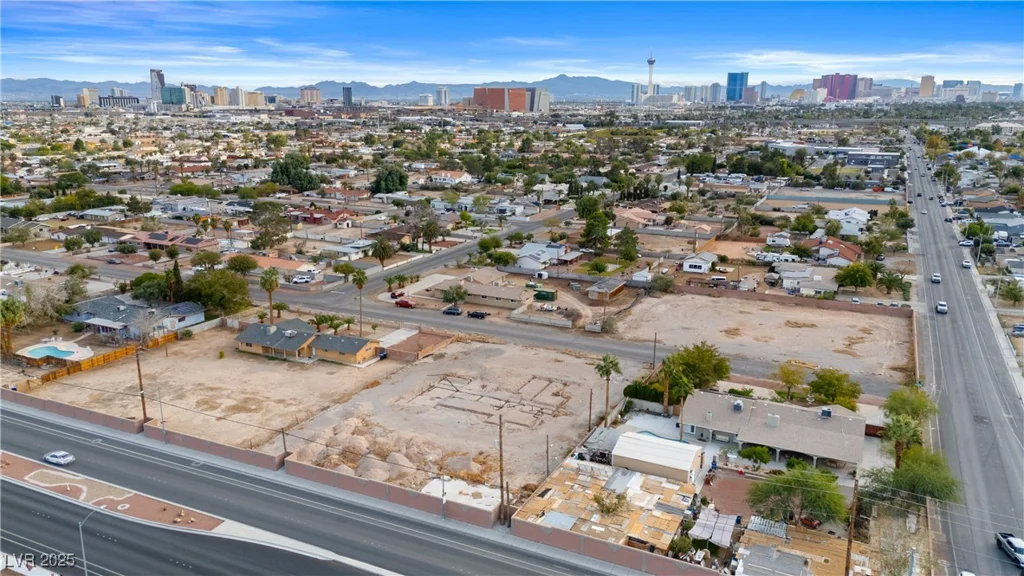 2010 Goldhill, Las Vegas, NV 89106