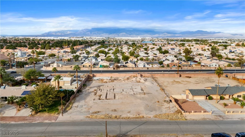 2010 Goldhill, Las Vegas, NV 89106