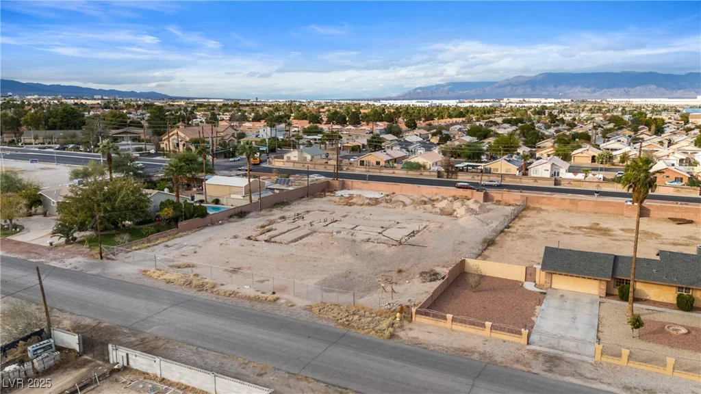 2010 Goldhill, Las Vegas, NV 89106