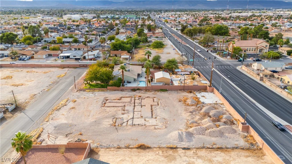 2010 Goldhill, Las Vegas, NV 89106