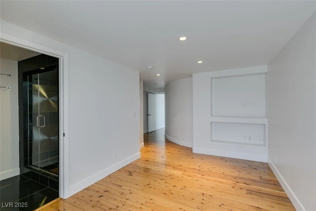 3111 Bel Air, Las Vegas, NV 89109