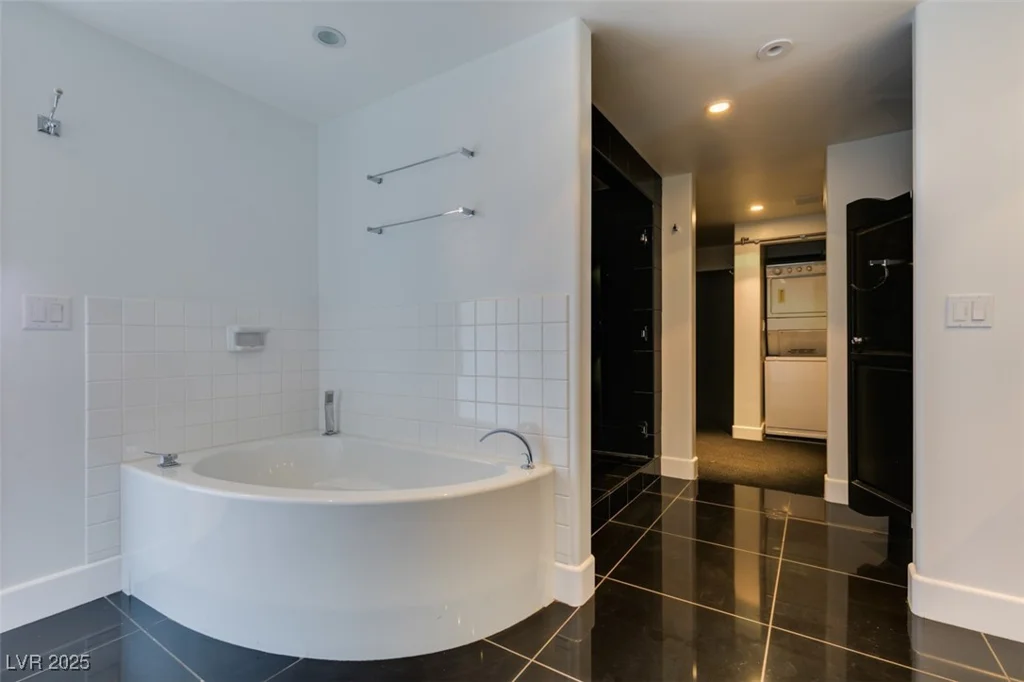 3111 Bel Air, Las Vegas, NV 89109