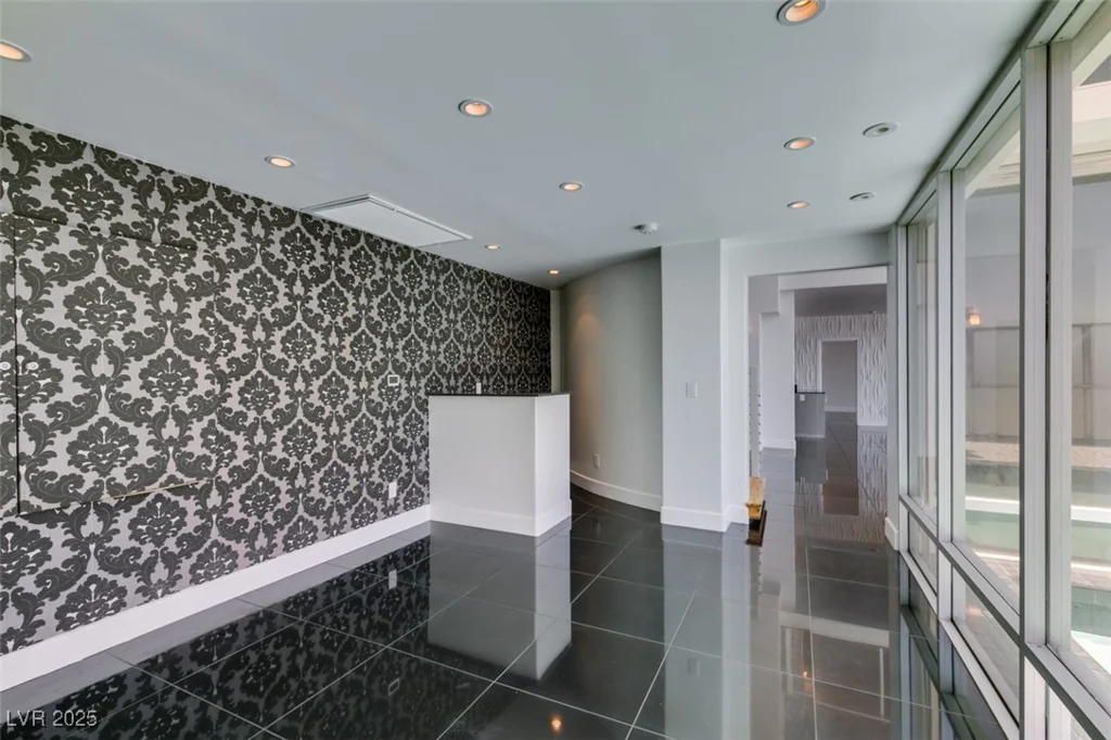 3111 Bel Air, Las Vegas, NV 89109
