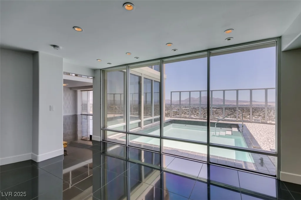 3111 Bel Air, Las Vegas, NV 89109