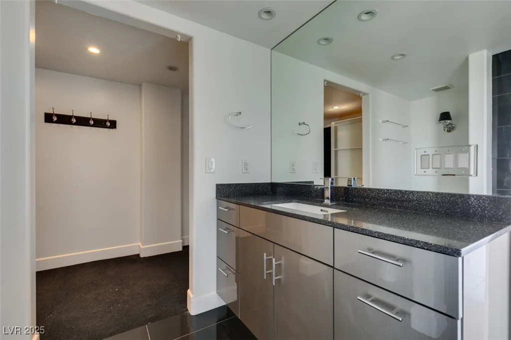 3111 Bel Air, Las Vegas, NV 89109
