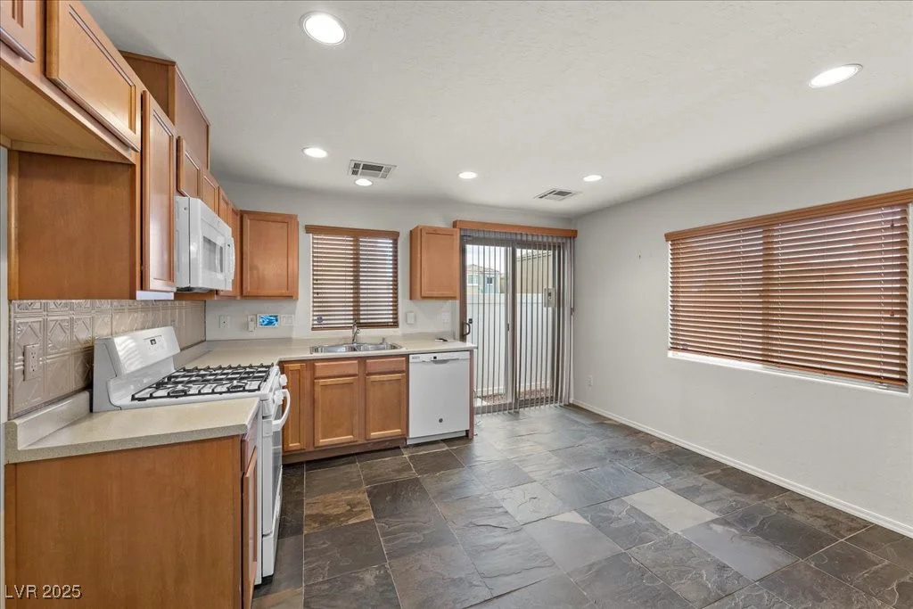 5240 Fire Night, Las Vegas, NV 89122
