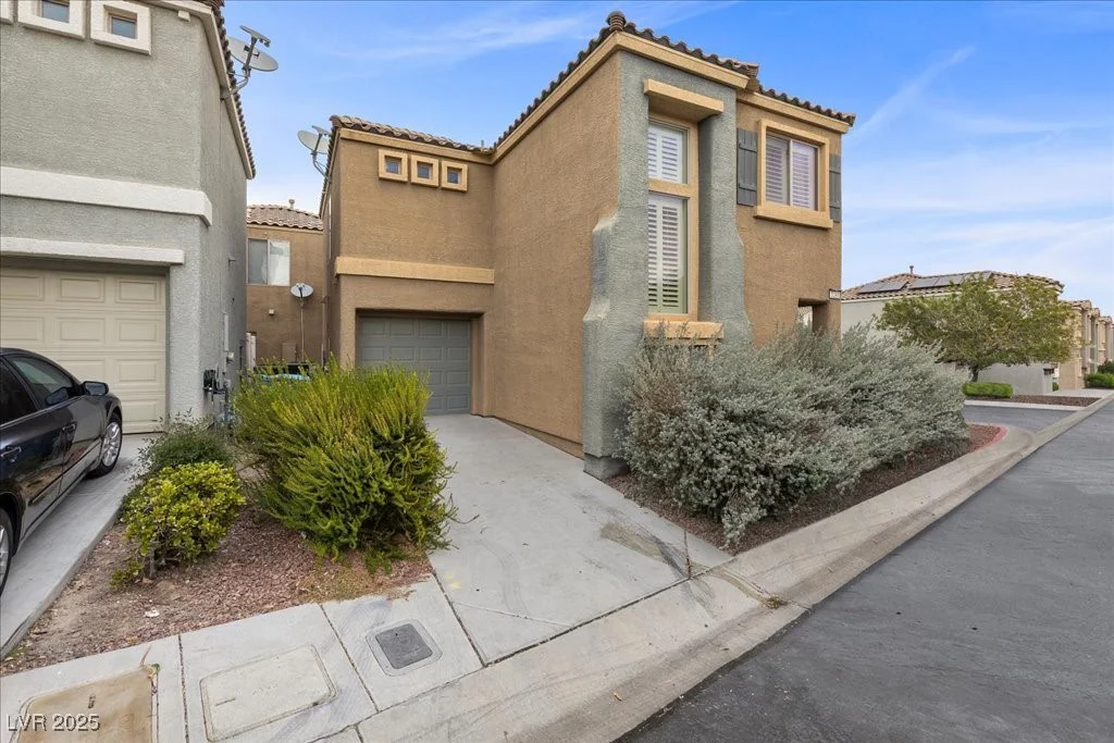 5240 Fire Night, Las Vegas, NV 89122