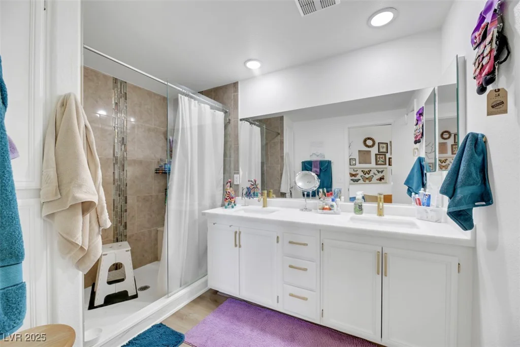 2097 Audrey Hepburn, Las Vegas, NV 89142