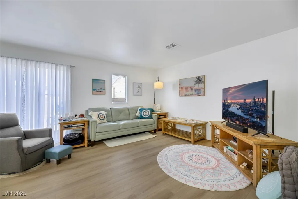 2097 Audrey Hepburn, Las Vegas, NV 89142
