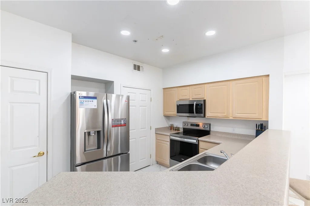6955 Durango, Las Vegas, NV 89149