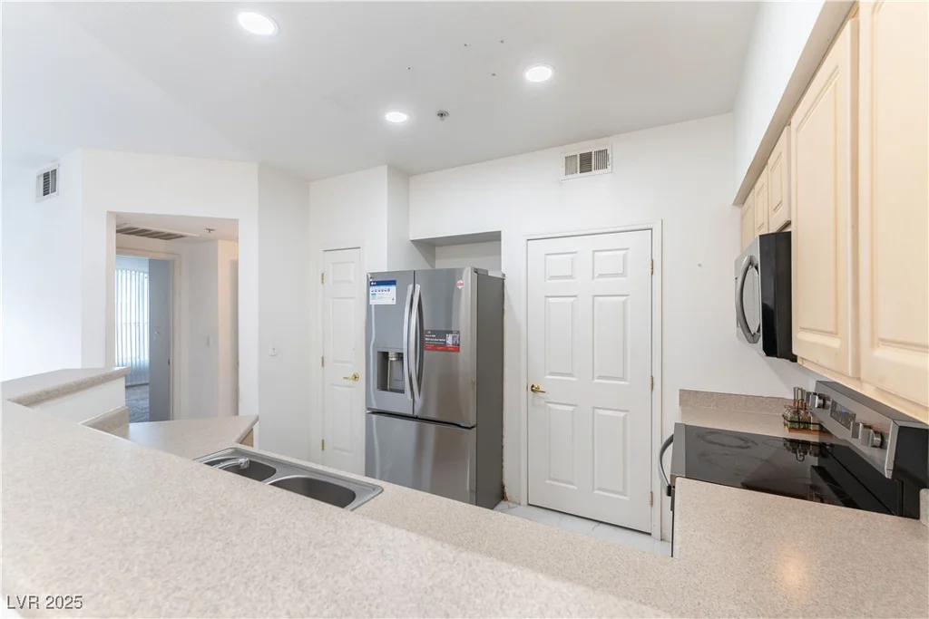 6955 Durango, Las Vegas, NV 89149