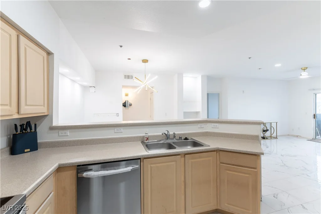 6955 Durango, Las Vegas, NV 89149