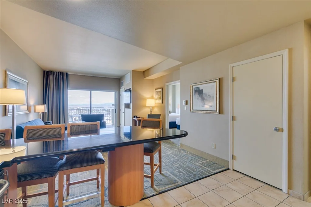 211 FLAMINGO, Las Vegas, NV 89169