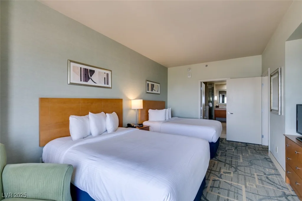 211 FLAMINGO, Las Vegas, NV 89169